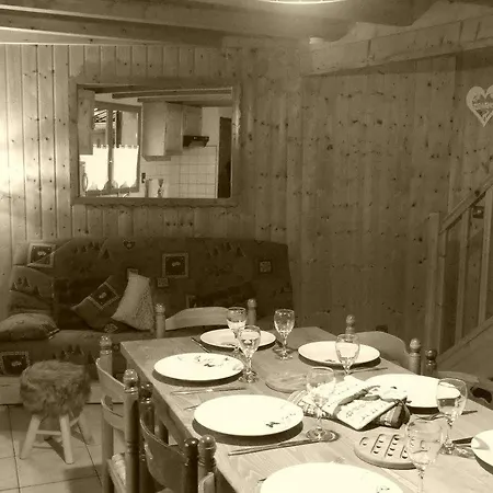 Apartment Demi-chalet L'ancolie -- Prox Pistes