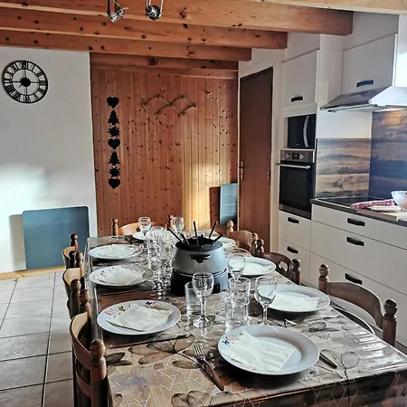 Demi-chalet L'ancolie -- Prox Pistes * Les Carroz d'Araches